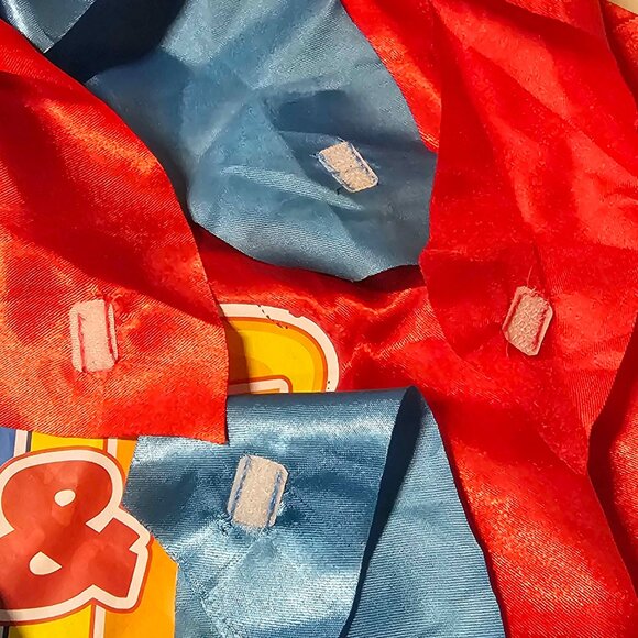 Vlad and Nikki Cape and Mask Set - Picture 5 of 9